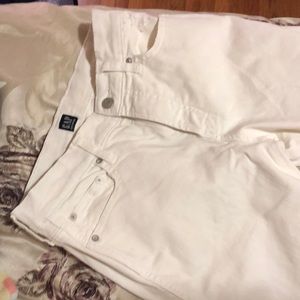 White distressed jeans slim straight